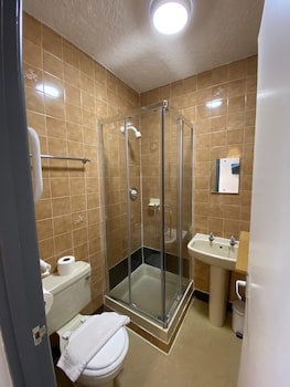 Alumhurst Hotel