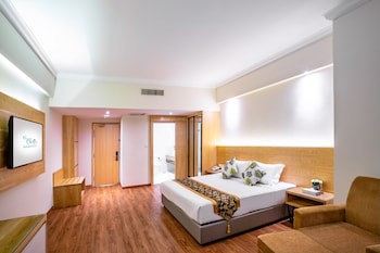 Crystal Crown Hotel
