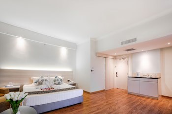 Crystal Crown Hotel