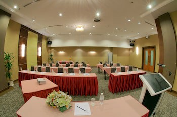 Crystal Crown Hotel