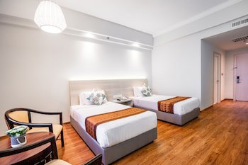 Crystal Crown Hotel