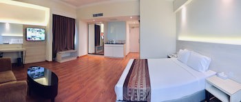 Crystal Crown Hotel