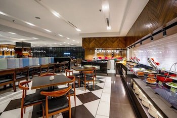 Crystal Crown Hotel