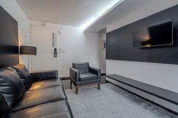 155 Hotel