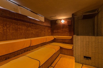 Apa Hotel Komatsu Grand