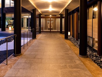 Apa Hotel & Resort Kaga Katayamazu Onsen Kasuikyo