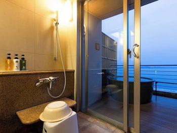 Apa Hotel & Resort Kaga Katayamazu Onsen Kasuikyo