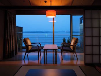 Apa Hotel & Resort Kaga Katayamazu Onsen Kasuikyo
