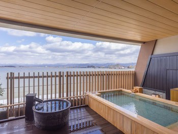 Apa Hotel & Resort Kaga Katayamazu Onsen Kasuikyo