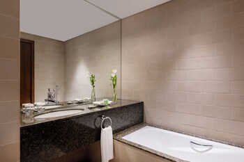 Grand Millennium Al Wahda