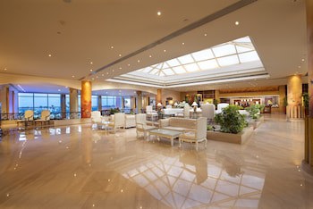 Amwaj Oyoun Resort & Casino