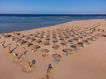 Amwaj Oyoun Resort & Casino