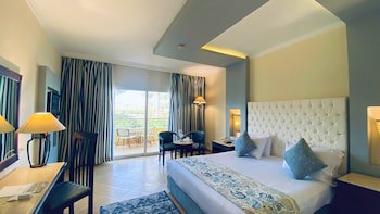 Amwaj Oyoun Resort & Casino