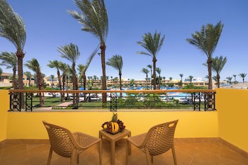 Amwaj Oyoun Resort & Casino