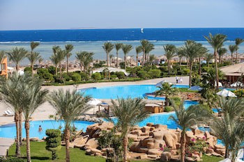 Amwaj Oyoun Resort & Casino