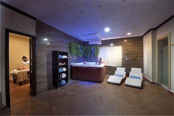 Amwaj Oyoun Resort & Casino