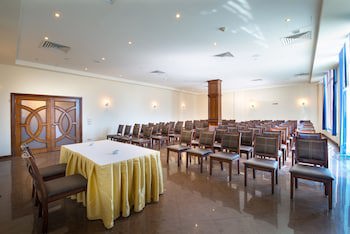 Amwaj Oyoun Resort & Casino