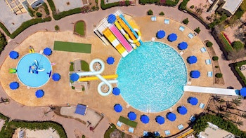 Amwaj Oyoun Resort & Casino