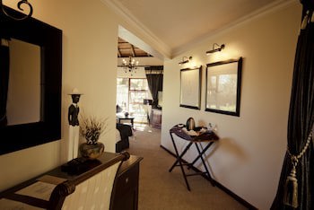 Lourie Lodge