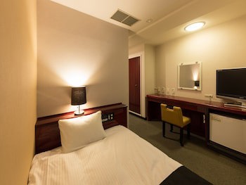 Apa Hotel Tsubamesanjo Ekimae