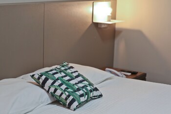 Sandri City Hotel