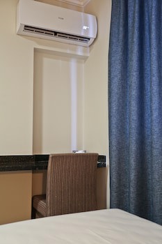 Sandri City Hotel