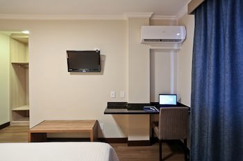Sandri City Hotel