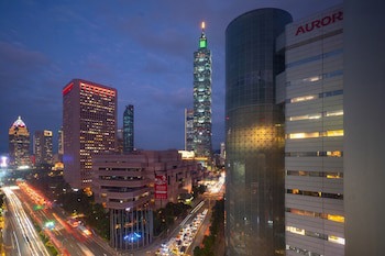 Check Inn Taipei Xinyi