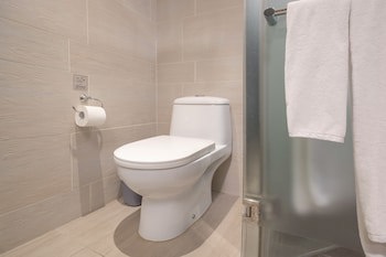 Check Inn Taipei Xinyi