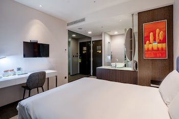 Check Inn Taipei Xinyi
