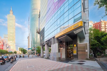 Check Inn Taipei Xinyi