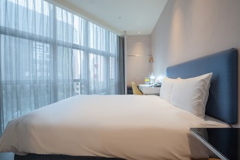 Check Inn Taipei Xinyi