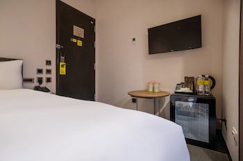 Check Inn Taipei Xinyi