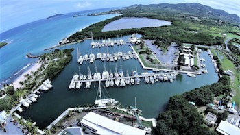 Tamarind Reef Resort Spa & Marina