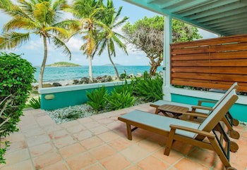 Tamarind Reef Resort Spa & Marina