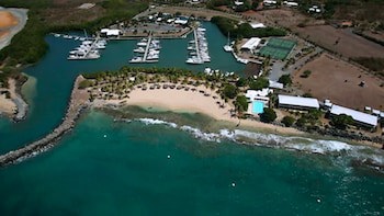 Tamarind Reef Resort Spa & Marina