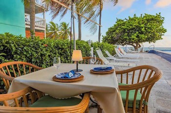 Tamarind Reef Resort Spa & Marina
