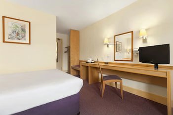 Days Inn By Wyndham Sevenoaks Clacket Lane