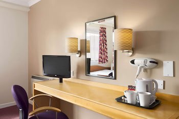 Days Inn By Wyndham Hamilton