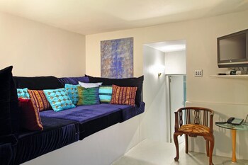 Days At Sea Beach Lodge