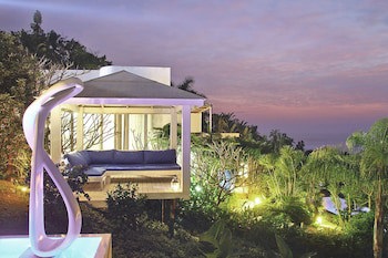 Days At Sea Beach Lodge
