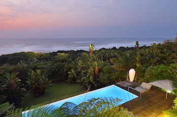Days At Sea Beach Lodge