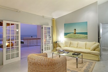 Days At Sea Beach Lodge