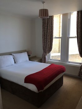 Balmoral Hotel