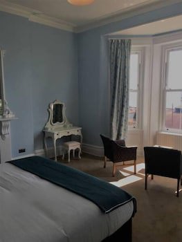 Balmoral Hotel