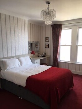 Balmoral Hotel