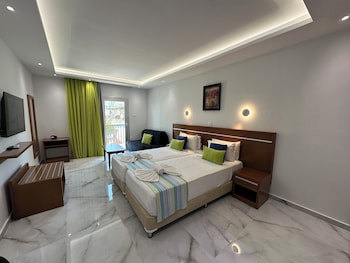 Loutsiana Hotel Apts galeri fotoğrafı