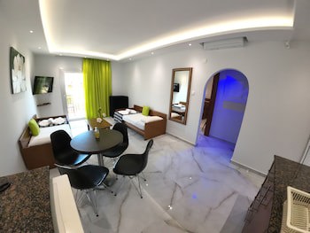 Loutsiana Hotel Apts galeri fotoğrafı