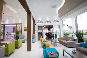 Loutsiana Hotel Apts galeri fotoğrafı