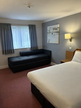 Days Inn By Wyndham Stafford